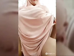 AmalArabic Webcam Masturbation and Milking Boobs Stripchat